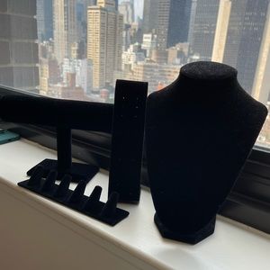 Velvet jewelry holders